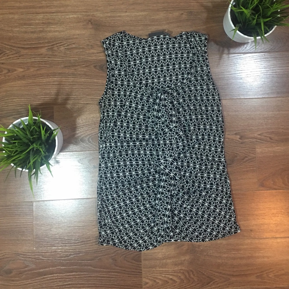 🌻MEXX Black &  White Sleeveless Pattered shirt🌻